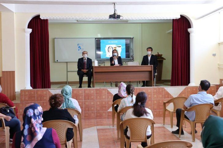 Vali Becel, okul ziyaretlerinde bulundu G3