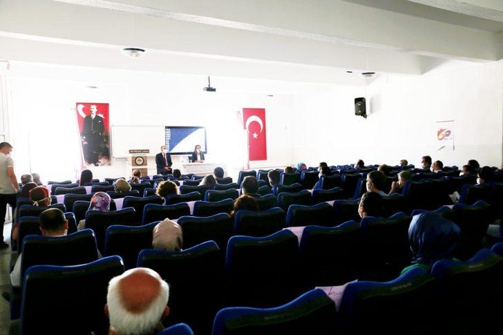 Vali Becel, okul ziyaretlerinde bulundu G4