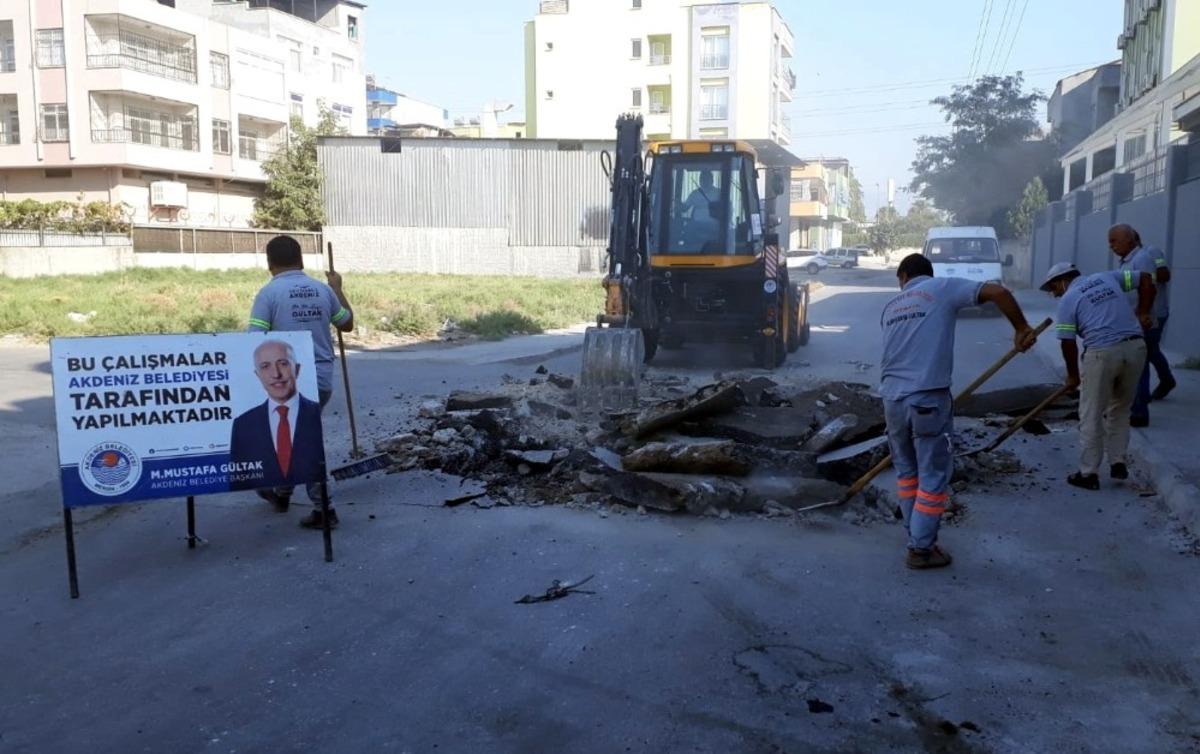 Akdeniz&rsquo;de asfalt &ccedil;alışmaları s&uuml;r&uuml;yor