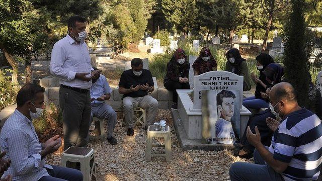 Mehmet Mert İliksoy mezarı başında anıldı