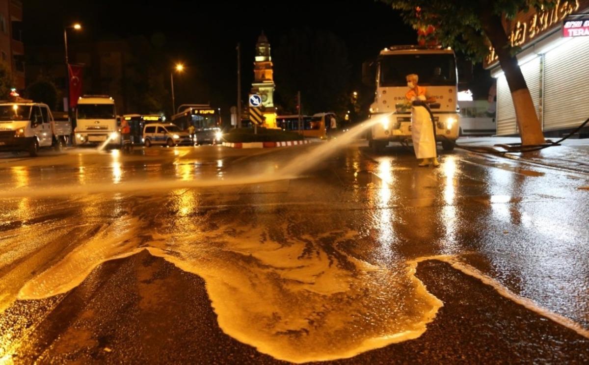 Malatya&rsquo;da dezenfekte işlemi devam ediyor