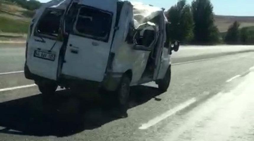 Valilikten trafikte ilerleyen hurda minibüse ceza