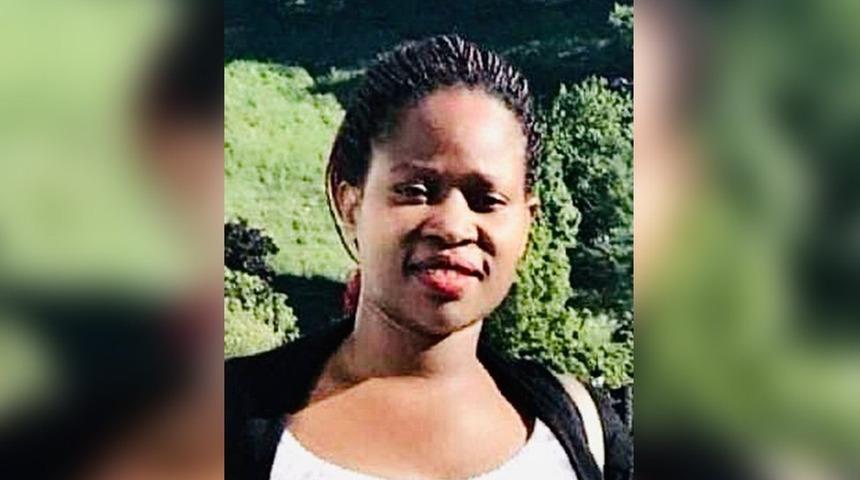 İsko&ccedil;ya'da 34 yaşındaki Ugandalı sığınmacı a&ccedil;lıktan &ouml;lmek &uuml;zere olan &ccedil;ocuğunun yanında &ouml;l&uuml; bulundu