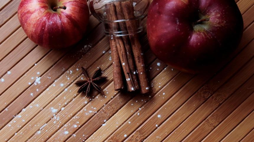 Damaklarda benzersiz bir tat bırakan 3 lezzetli elmalı tatlı tarifi!