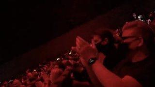 Tom Cruise, maskesini taktı ve sinemada Tenet'i izledi 