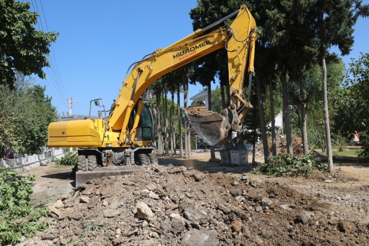 Başkan Atabay, &ldquo;Kentimizde yapılmadık yol bırakmayacağız&rdquo;