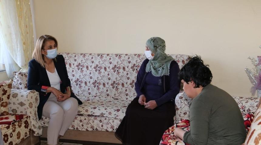 Nevşehir Valisi Becel, aile ziyaretlerinde bulundu