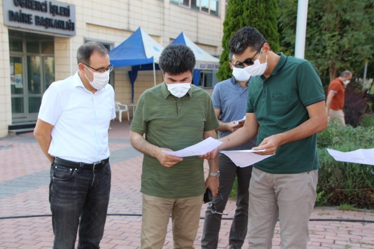 Rekt&ouml;r Karacoşkun sosyal alan yapımı &ccedil;alışmalarını inceledi