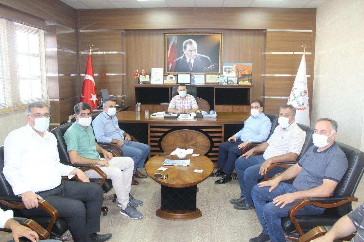 Kahta Eğitim Bir Sen, M&uuml;d&uuml;r Tun&ccedil;men ile bir araya geldi
