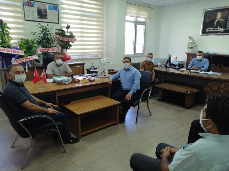 Kahta Eğitim Bir Sen, Müdür Tunçmen ile bir araya geldi G4