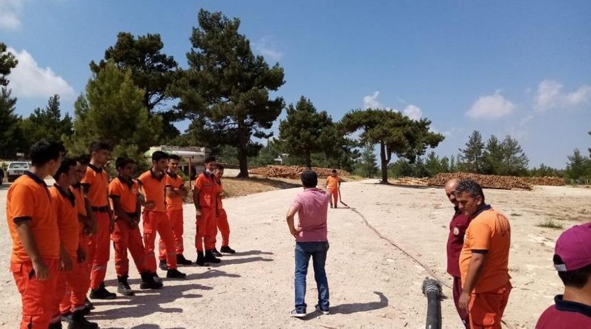G&ouml;reve yeni başlayan orman personeline yangın eğitimi