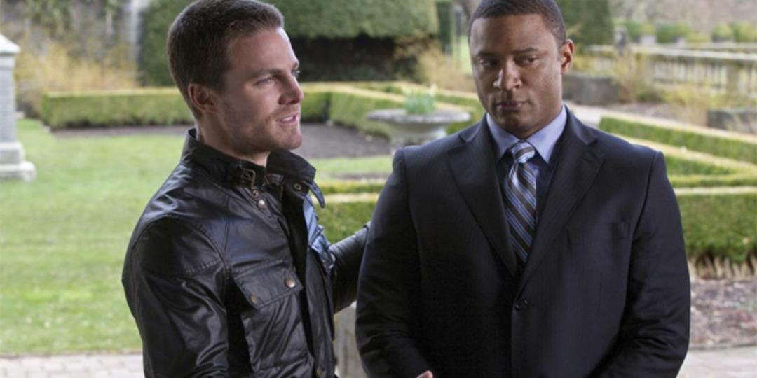 Arrow 1. Sezon 1. B&ouml;l&uuml;m Fotoğrafları