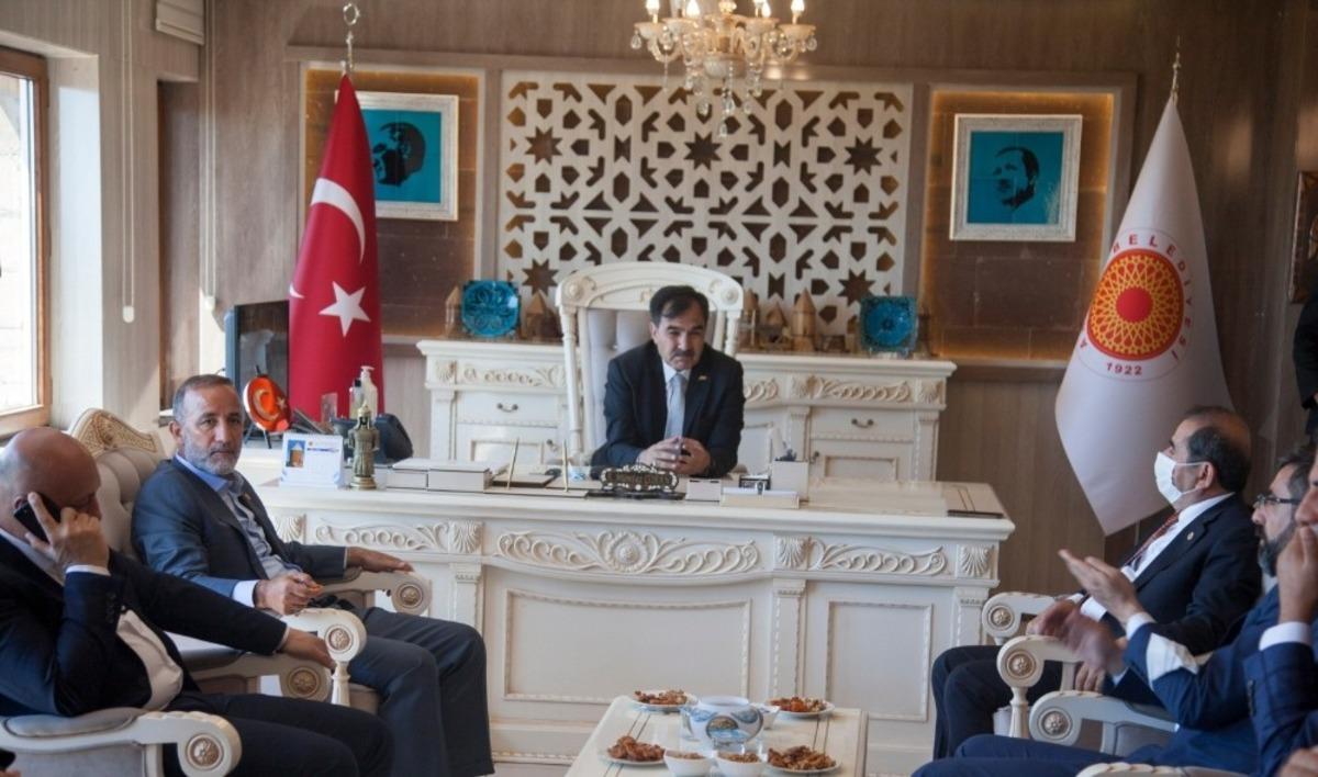 Milletvekilleri Taşar ve Kiler&rsquo;den Ahlat Belediyesine ziyaret
