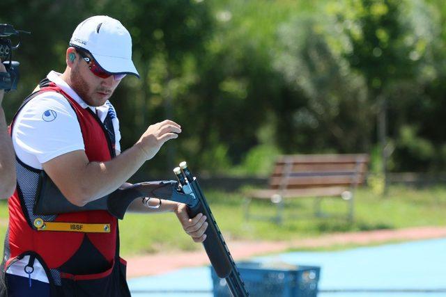 Kağıtsporlu atıcılar rekor kırarak şampiyon oldu