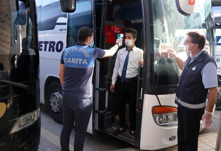 Van’da şehirlerarası otogarda korona virüs denetimi G4