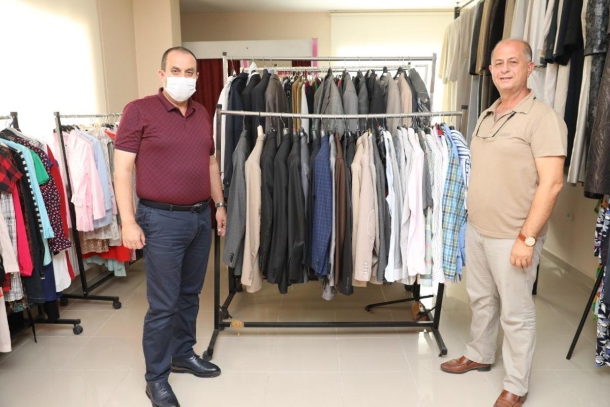 G&uuml;nı Işığı derneği yardıma muhta&ccedil; aileleri sevindiriyor