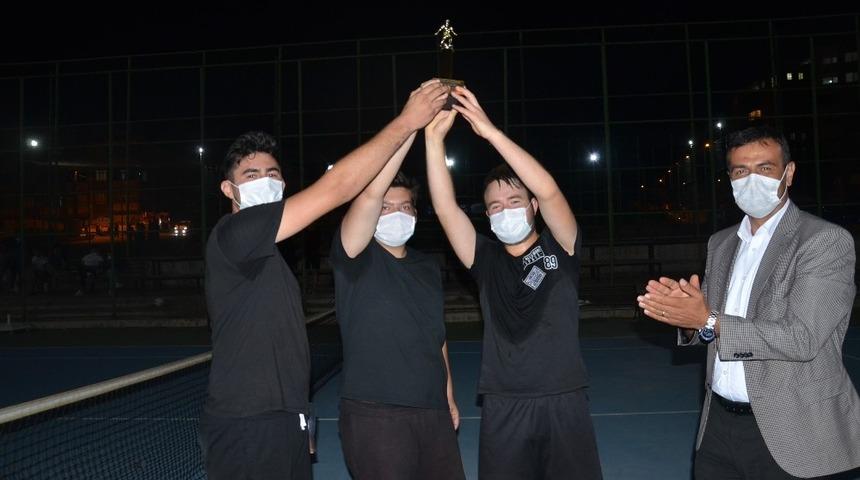 30 Ağustos Ayak Tenisi Turnuvası sona erdi