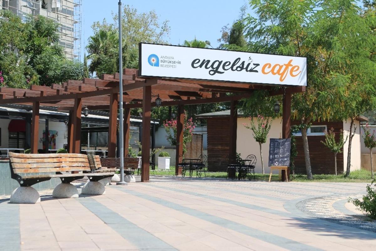 Engelsiz Cafe ile El Sanatları Uygulama ve Satış Merkezi a&ccedil;ılışa hazır