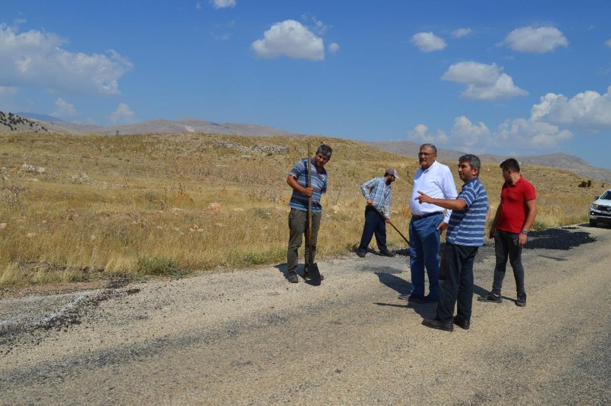 Korkuteli Beğiş-Avdan grup yolunda bakım onarım