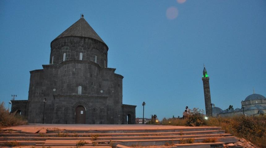 K&uuml;mbet Cami ışıkları geceleri yanmıyor