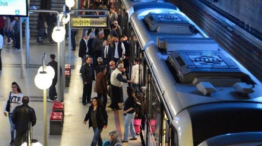 İzmir'de sağlık &ccedil;alışanlarına &uuml;cretsiz ulaşım! Yıl sonuna kadar s&uuml;recek