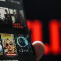 Netflix&rsquo;ten şoke eden karar! O dizinin fişini &ccedil;ekti 