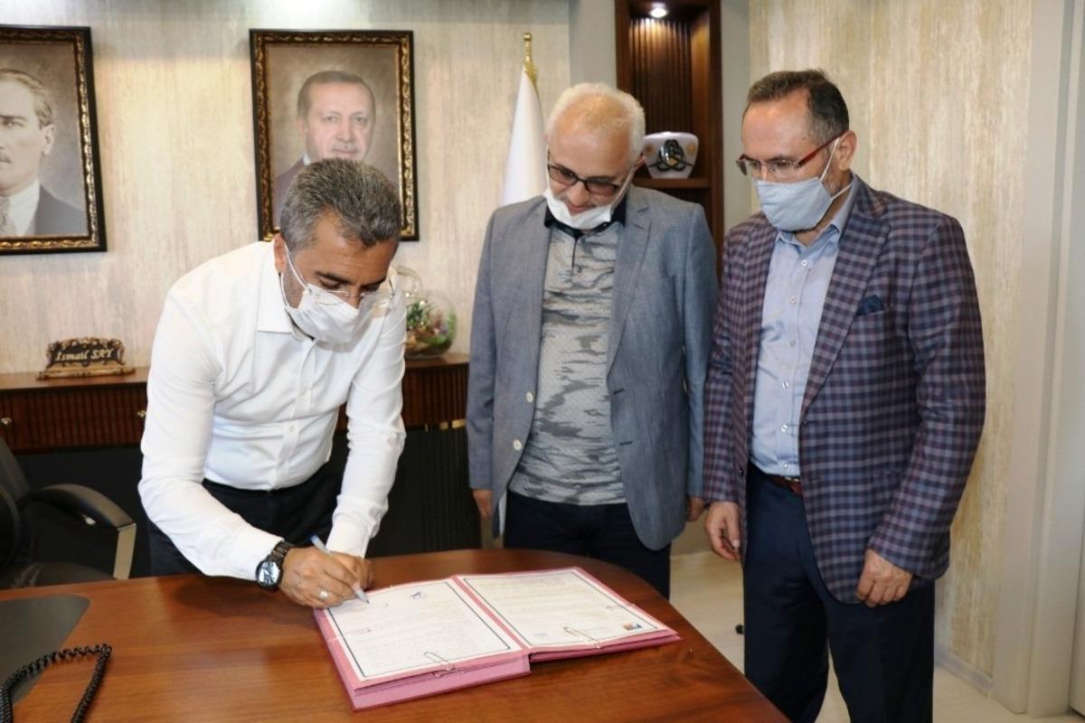 Edremit&rsquo;te &lsquo;Kardeş Belediye&rsquo; protokol&uuml; imzalandı