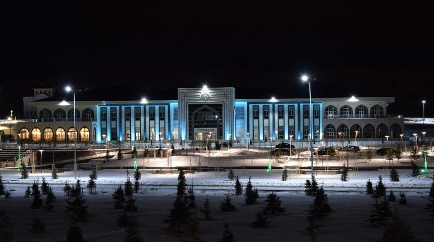 Bayburt &Uuml;niversitesi lisans b&ouml;l&uuml;mleri yaklaşık y&uuml;zde 100, &ouml;nlisans b&ouml;l&uuml;mleri y&uuml;zde 93 doluluk oranına ulaştı