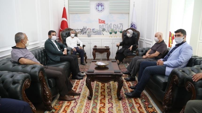 Miletvekili Yıldız Malatyalı gençleri bulaşacak