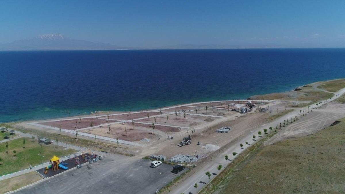 K&uuml;lt&uuml;r ve Turizm Bakanlığından Tuşba Ayanıs 2. Etap Halk Plajı i&ccedil;in mali destek