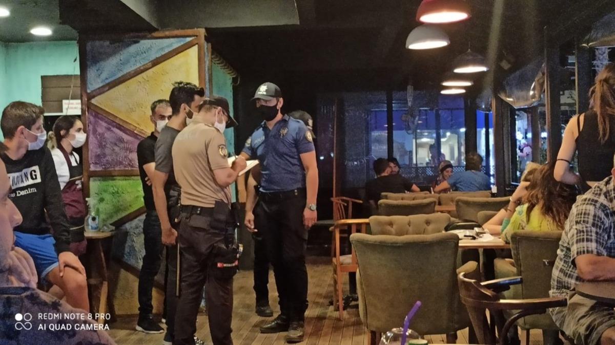 Edremit&rsquo;te Covid-19 ile m&uuml;cadele i&ccedil;in denetimler devam ediyor