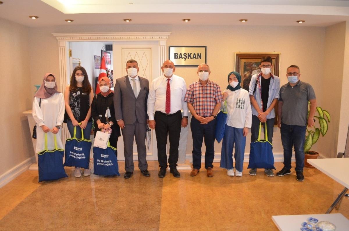 TOBB Dış İlişkiler Başkanı Dağdelen, 2020 YKS gururlarını &ouml;d&uuml;llendirdi