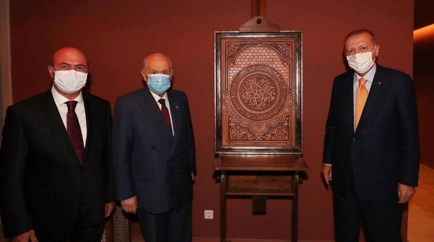 Başkan Pekyatırmacı’dan Erdoğan ve Bahçeli’ye eser takdimi