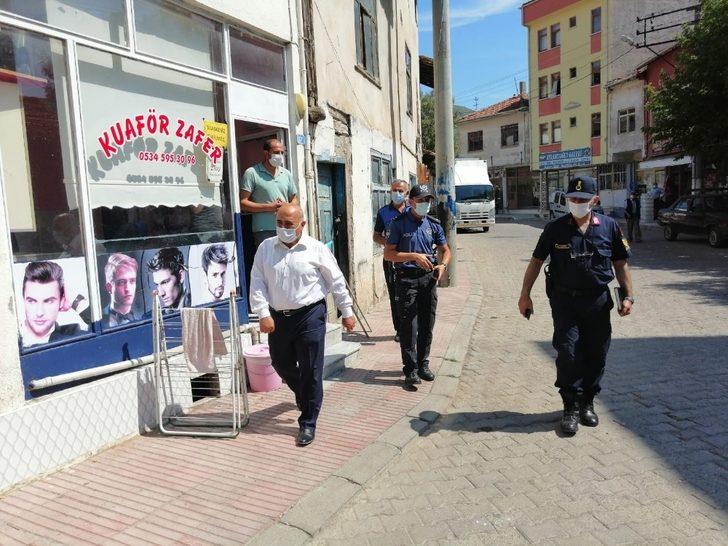 Kaymakam ve Başkan vatandaşları korona virüse karşı bilgilendirdi G2