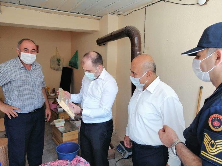 Kaymakam ve Başkan vatandaşları korona virüse karşı bilgilendirdi G4