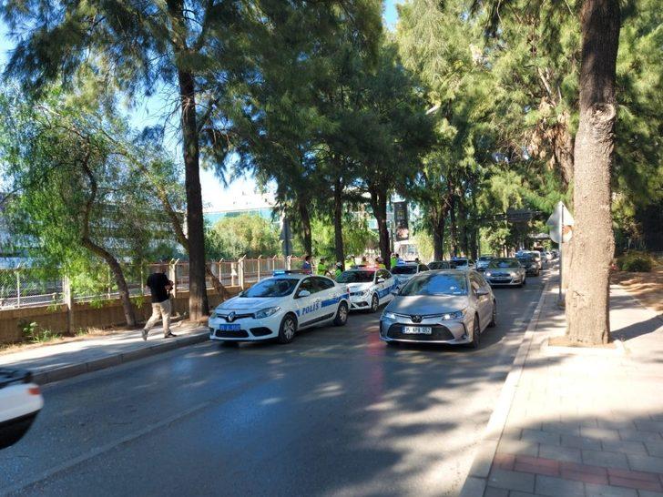 Ağaca çarpan otomobil sürücüsü hayatını kaybetti G4