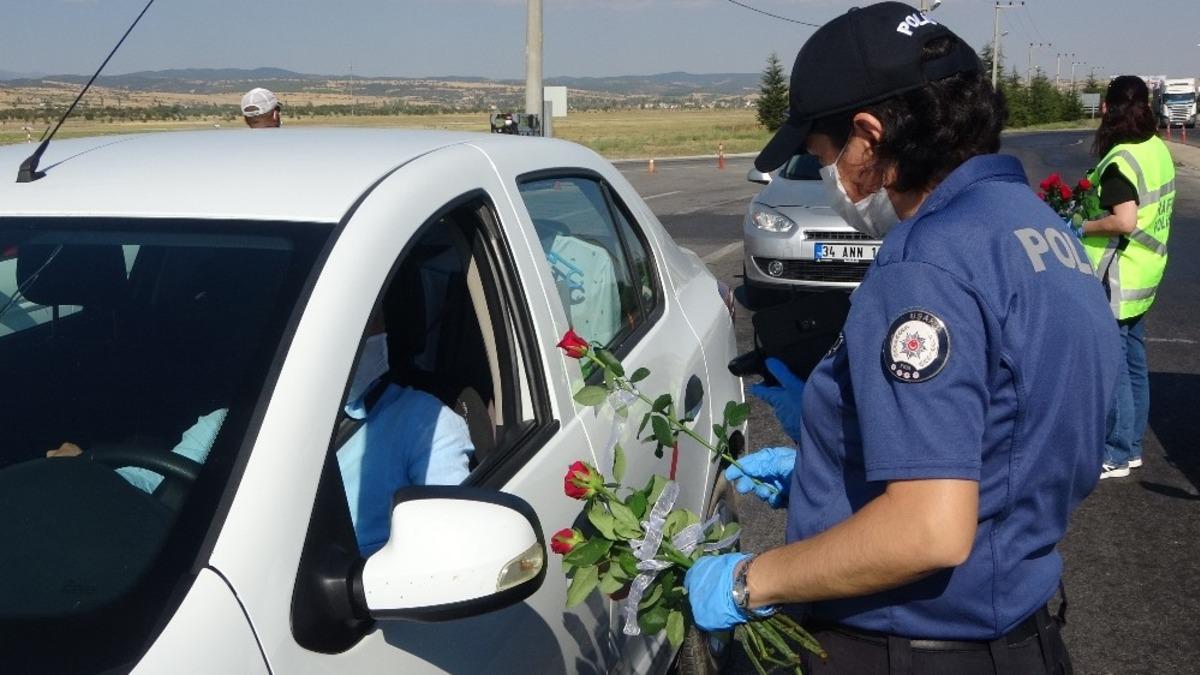 Uşak polisinden g&uuml;ll&uuml; denetim