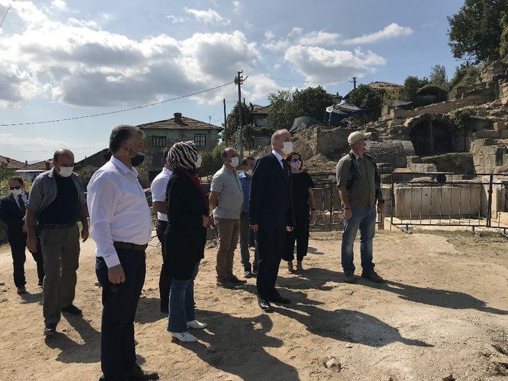 Konuralp antik kenti yerli yabancı turistlerin gözdesi oldu G4