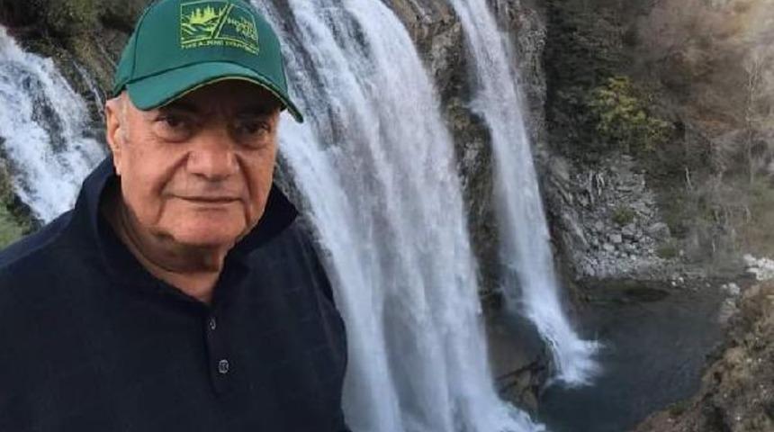 Genel cerrah Ahmet Aydın Şener koronavirüs nedeniyle hayatını kaybetti