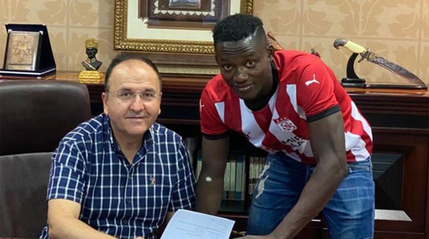 Casimir Ninga resmen Sivasspor’da