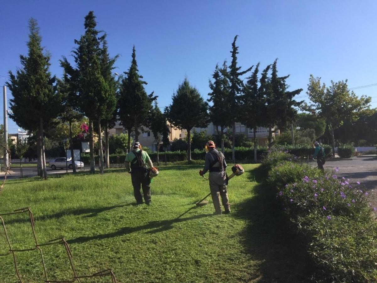 Didim&rsquo;de parklarda bakım ve onarım &ccedil;alışmaları devam ediyor