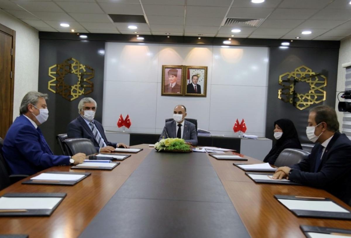 Eğitime Hayırsever Katkısı Devam Ediyor