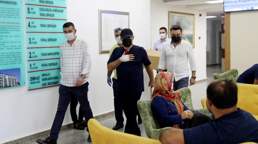 Koronavirüsü yenen Alanya Belediye Başkanı Adem Murat Yücel taburcu edildi