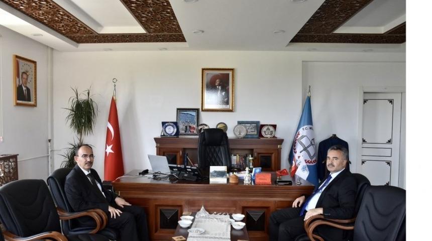 Rekt&ouml;r Beydemir&rsquo;den İl M&uuml;d&uuml;r &Ccedil;elik&rsquo;e ziyaret