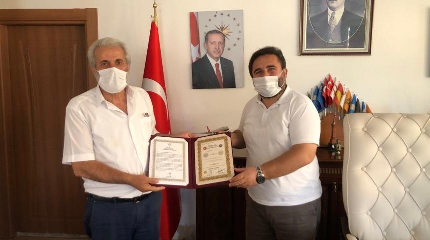 69 yaşında hafızlık belgesi aldı