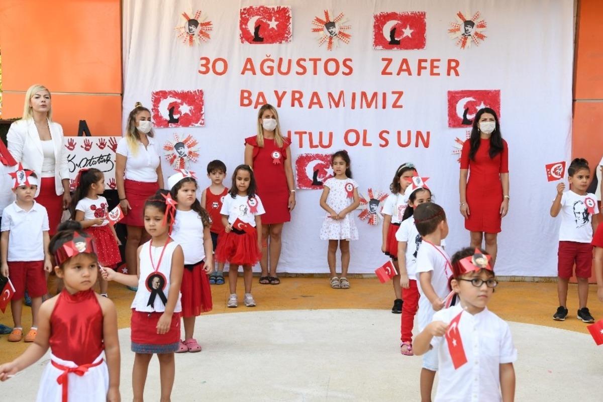 Konyaaltı Belediyesi Kreşi&rsquo;nde &lsquo;Zafer Bayramı&rsquo; coşkusu