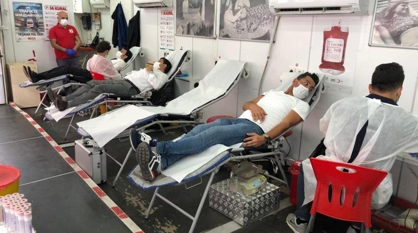 Karlıova&rsquo;da kan bağışı kampanyası
