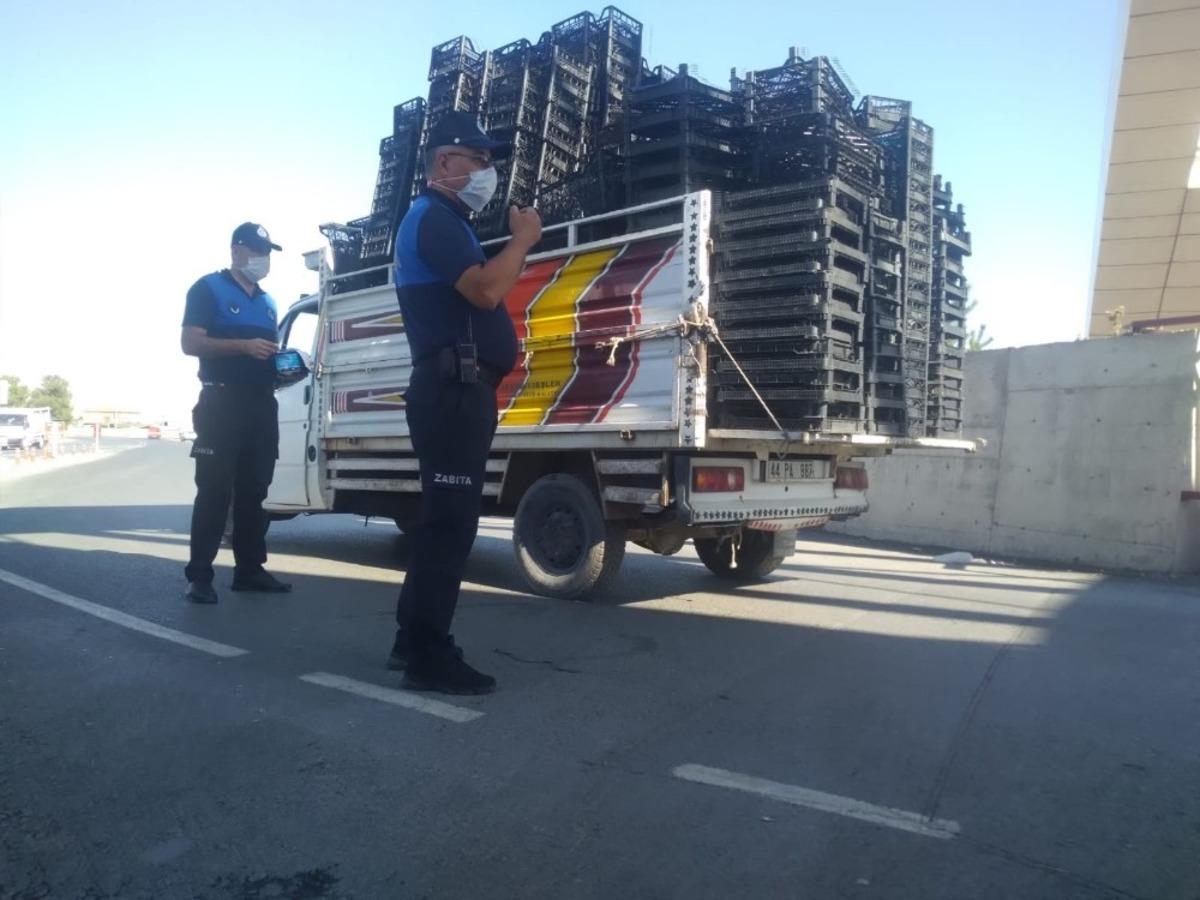 Hal kompleksinde B&uuml;y&uuml;kşehir denetimi