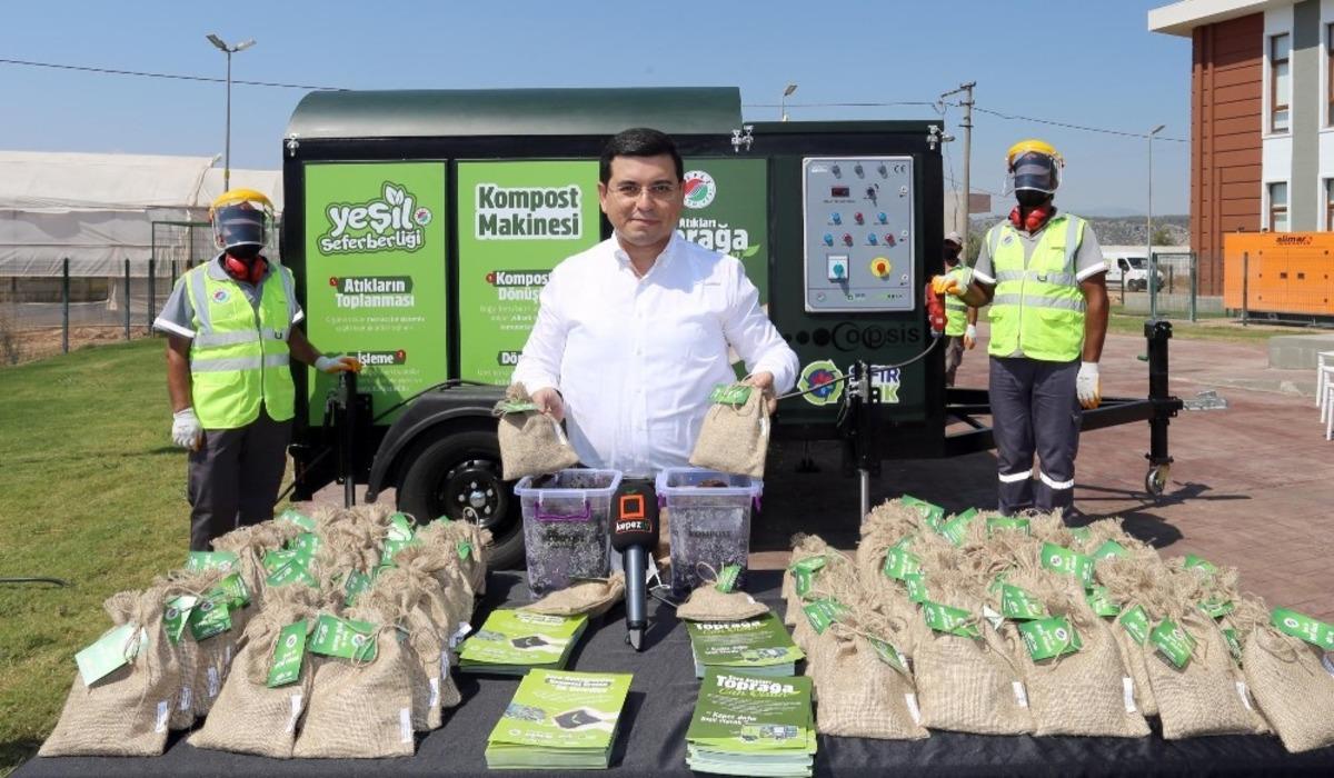 Kepez Belediyesi sera bitki atığını işleyerek organik g&uuml;bre &uuml;retiyor