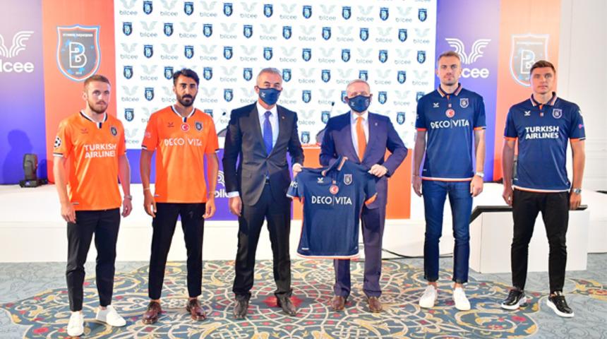 Medipol Başakşehir'in yeni sezon formaları tanıtıldı